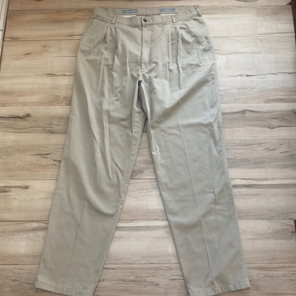 Evergreen Mens Khaki Pants. Pleated. Front and back pockets. Slacks. 38 by 34.